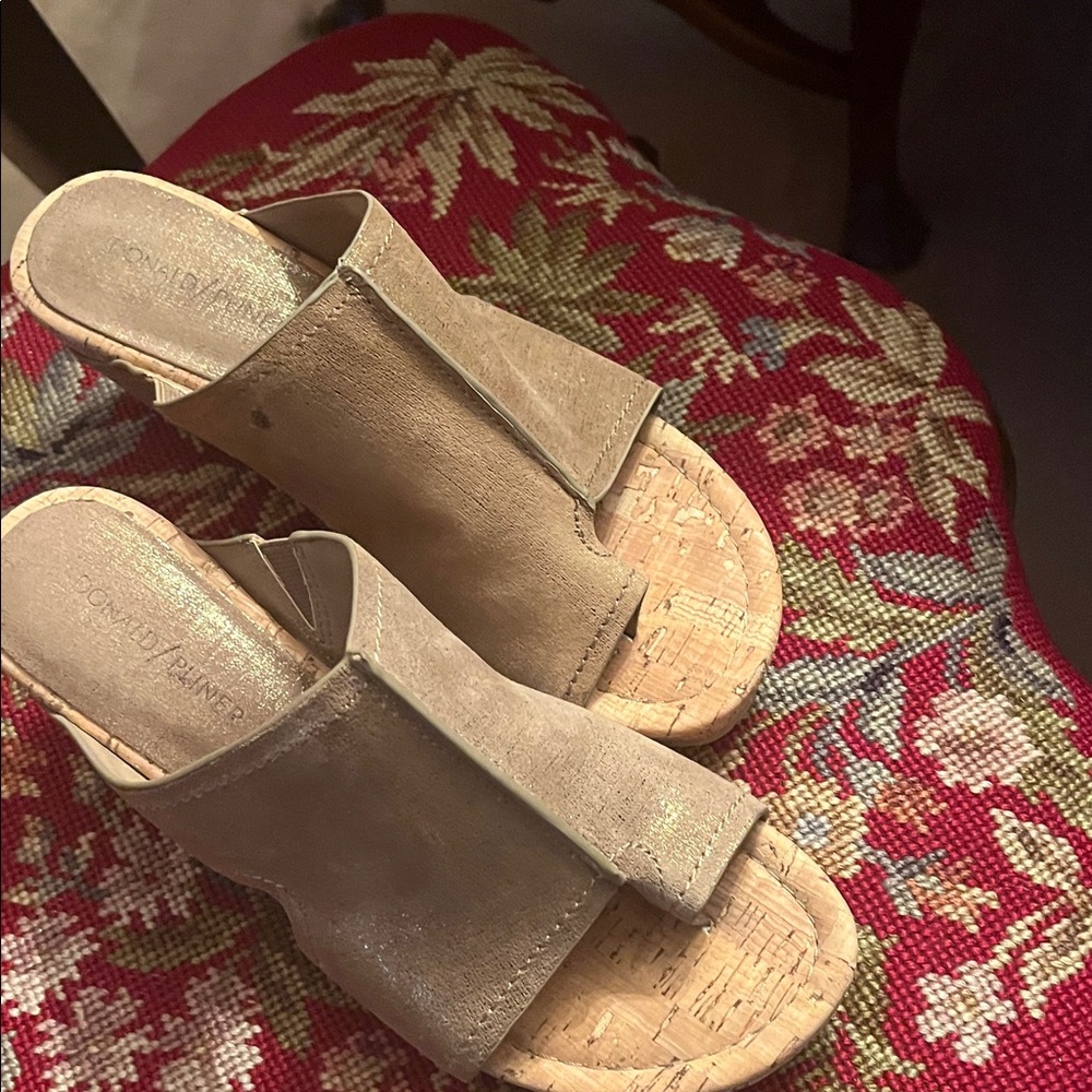Donald J. Pliner Brown Women's Mules
